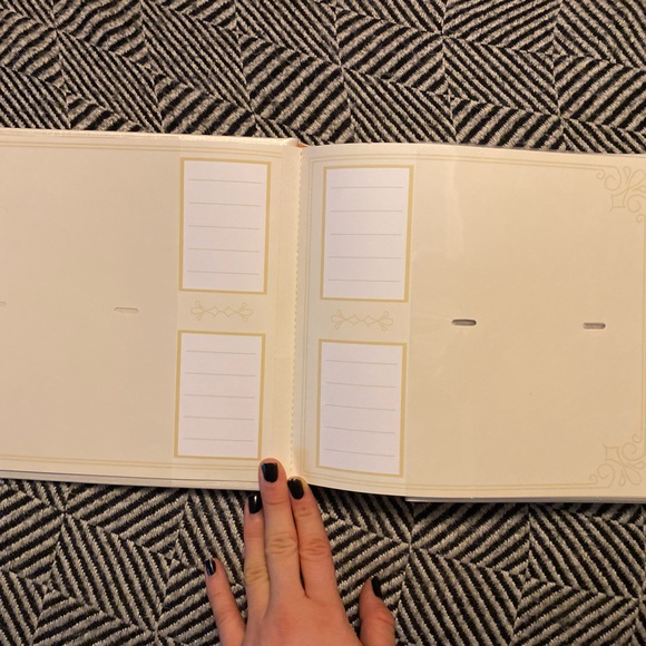 Wedding album - Picture 2 of 3